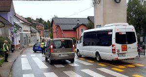 ZA NAMI JE PRVI ŠOLSKI DAN V NOVEM ŠOLSKEM LETU. STARŠI LAHKO PRISPEVATE K MANJŠI PROMETNI GNEČI IN BOLJŠI PROMETNI VARNOSTI 1